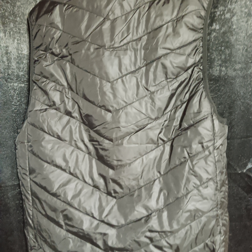 Heated vest - Picture 2 of 5